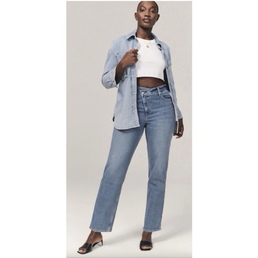 Abercrombie & Fitch Curve Love High Rise 90s Straight Jean